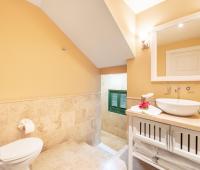 Coco Mullins Barbados Holiday Rental Home Bathroom 4