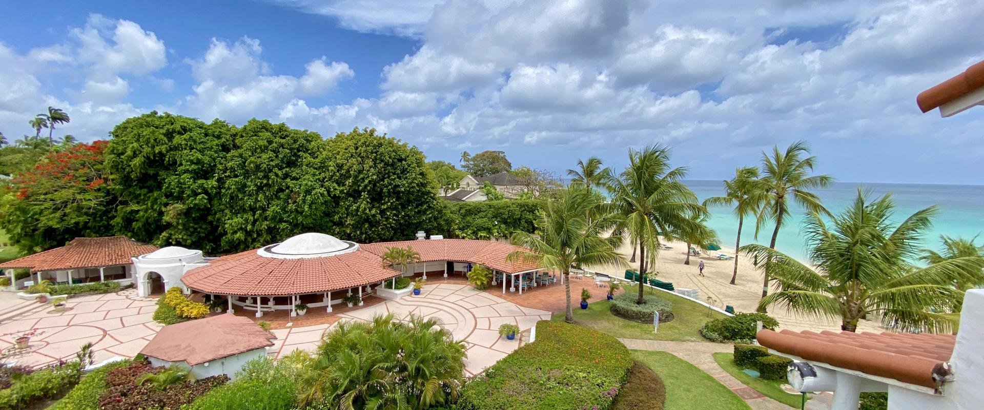Glitter Bay, 302, Top Deck Condominium/Apartment For Rent in Barbados
